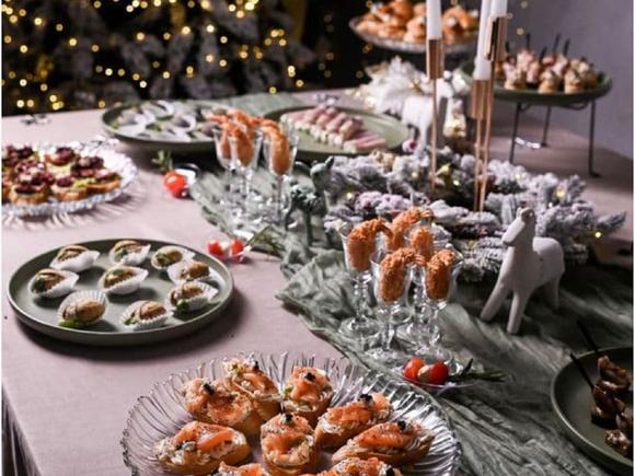 Новогодний бокс &quot;102 закуски&quot; для компании 7-10 персон в Смоленске
